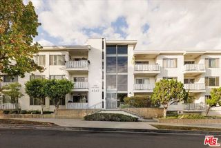 4343 Finley Avenue 2, Los Angeles, CA 90027