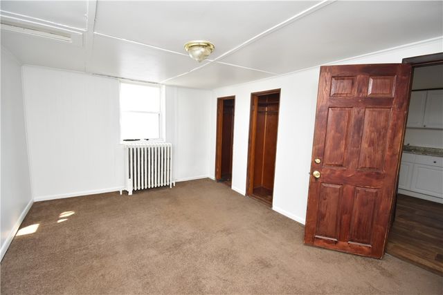 924 Island Avenue, Mckees Rocks, PA 15136