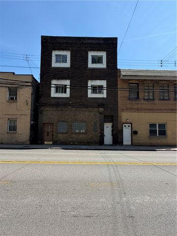 924 Island Avenue, Mckees Rocks, PA 15136