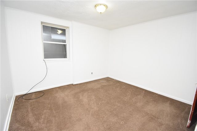 924 Island Avenue, Mckees Rocks, PA 15136