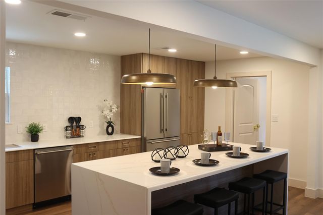 6214 Yarwell Drive, Houston, TX 77096