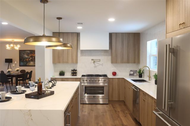 6214 Yarwell Drive, Houston, TX 77096