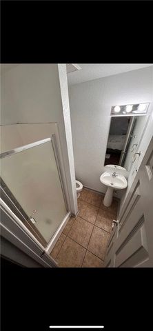 1977 W Deane Street, Fayetteville, AR 72703