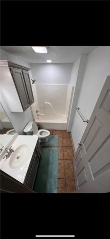 1977 W Deane Street, Fayetteville, AR 72703