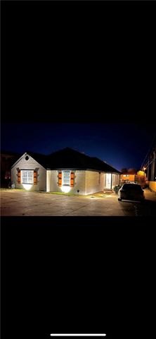 1977 W Deane Street, Fayetteville, AR 72703