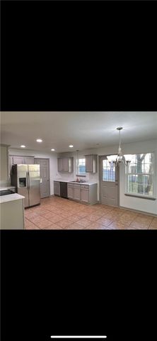 1977 W Deane Street, Fayetteville, AR 72703