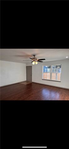 1977 W Deane Street, Fayetteville, AR 72703