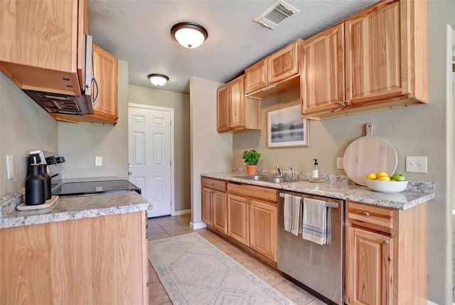 10731 Royal Terrell Drive, Conroe, TX 77303