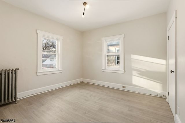 204 Pine St, Roselle Boro, NJ 07203