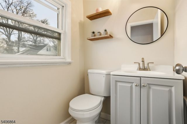 204 Pine St, Roselle Boro, NJ 07203