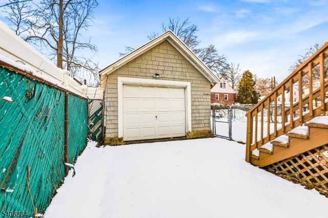 204 Pine St, Roselle Boro, NJ 07203