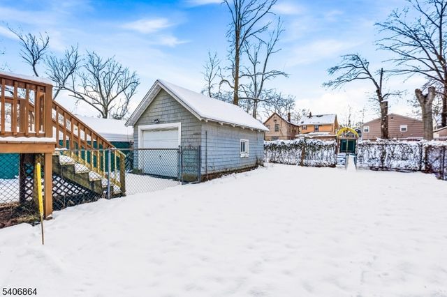 204 Pine St, Roselle Boro, NJ 07203