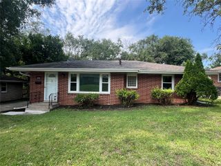 3214 Fairlane Drive, Des Moines, IA 50315