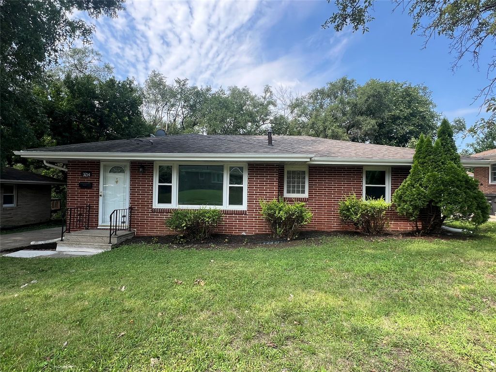 3214 Fairlane Drive, Des Moines, IA 50315