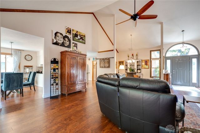 849 Wind Bluff Point, Springboro, OH 45066