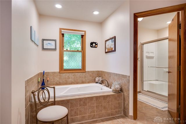 849 Wind Bluff Point, Springboro, OH 45066