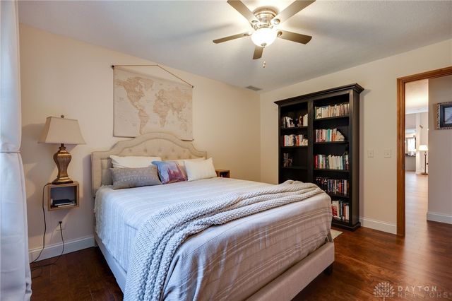 849 Wind Bluff Point, Springboro, OH 45066