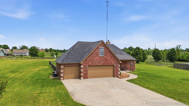 12453 N 167th East Avenue, Collinsville, OK 74021
