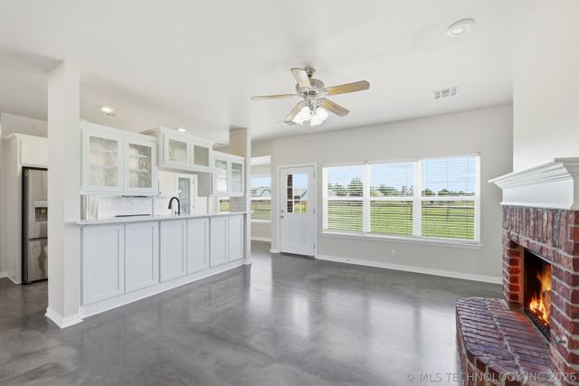 12453 N 167th East Avenue, Collinsville, OK 74021