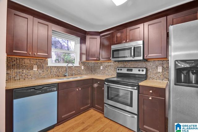 1108 WILLOW CREEK COURT, Alabaster, AL 35007