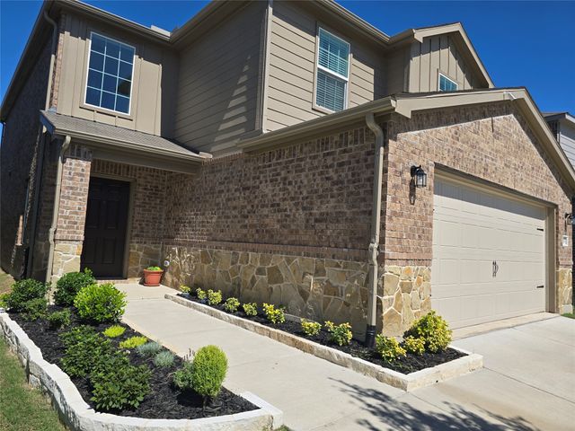 333 S HOPSON Street, Van Alstyne, TX 75495