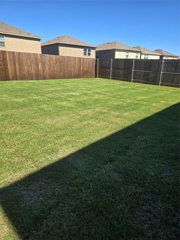 333 S HOPSON Street, Van Alstyne, TX 75495