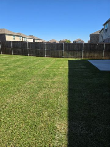 333 S HOPSON Street, Van Alstyne, TX 75495