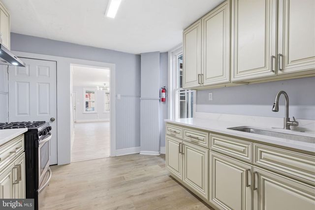 25 LILY ST, Trenton, NJ 08610