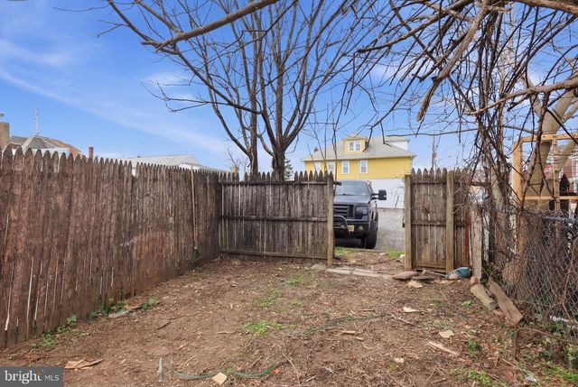 25 LILY ST, Trenton, NJ 08610