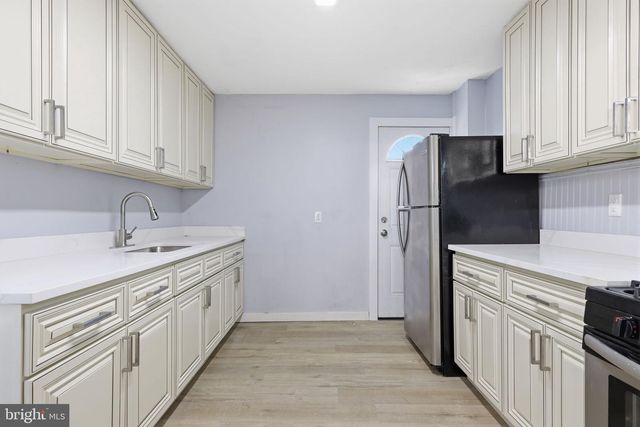 25 LILY ST, Trenton, NJ 08610