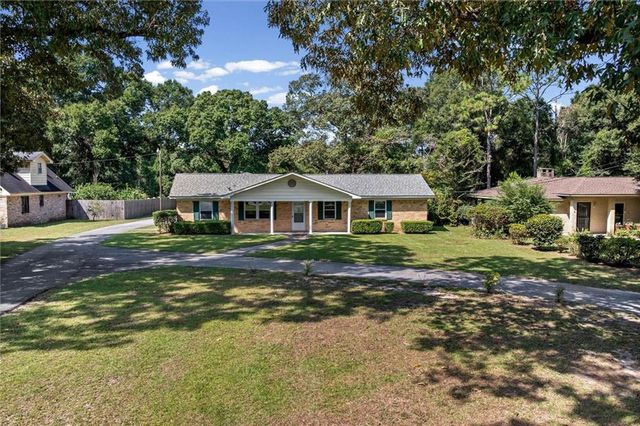 3381 Woodard Drive, Mobile, AL 36618