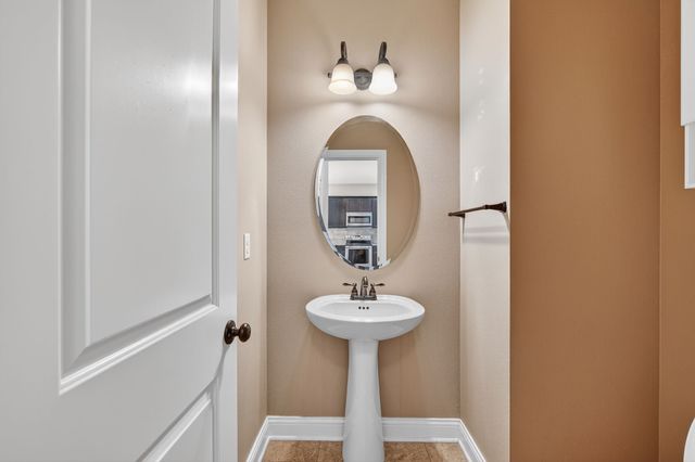 5537 Flagstone Way, West Des Moines, IA 50266