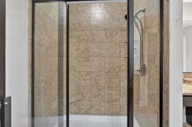 5537 Flagstone Way, West Des Moines, IA 50266