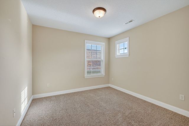 5537 Flagstone Way, West Des Moines, IA 50266