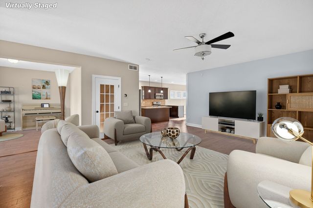 5537 Flagstone Way, West Des Moines, IA 50266