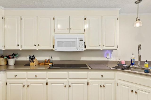 110 Doncaster Way, Dothan, AL 36305