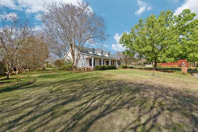 110 Doncaster Way, Dothan, AL 36305