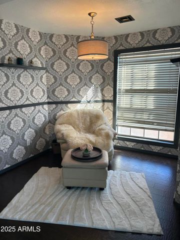 522 E TOPEKA Drive, Phoenix, AZ 85024