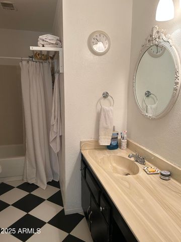 522 E TOPEKA Drive, Phoenix, AZ 85024