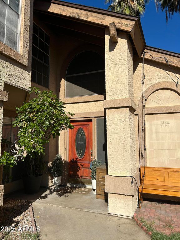 522 E TOPEKA Drive, Phoenix, AZ 85024