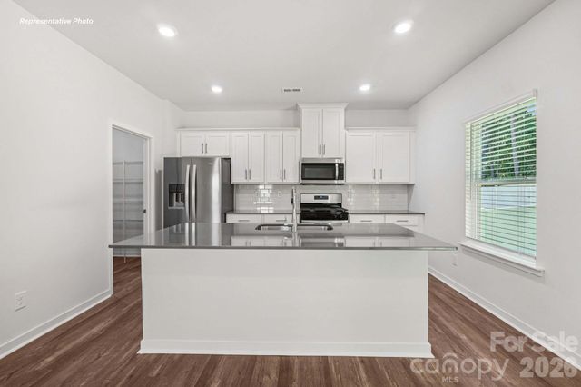 5124 Parker Forest Drive, Charlotte, NC 28215