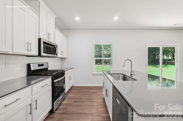 5124 Parker Forest Drive, Charlotte, NC 28215