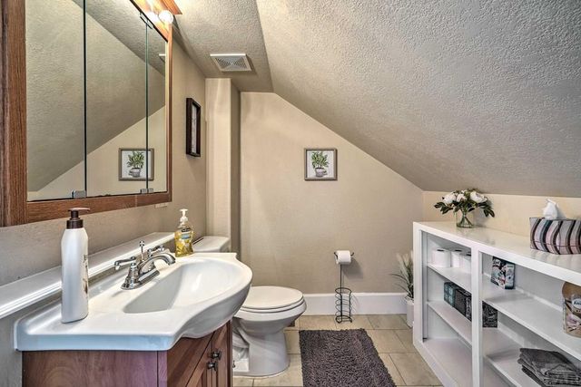 2912 Cascade Ave, Pueblo, CO 81008