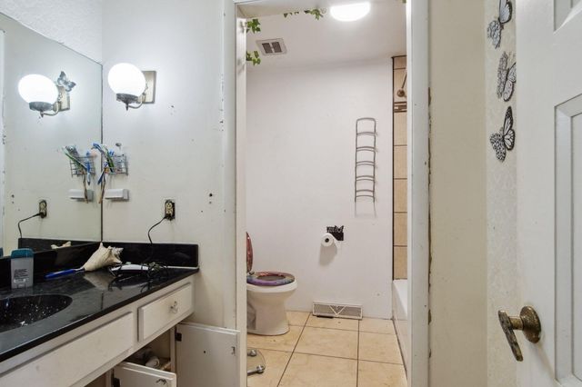 221 Kennett Rd, Old Hickory, TN 37138