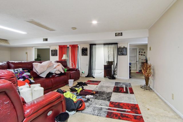 221 Kennett Rd, Old Hickory, TN 37138