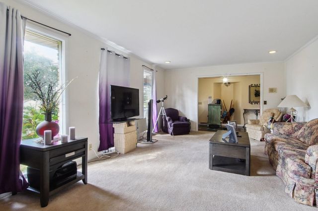 221 Kennett Rd, Old Hickory, TN 37138