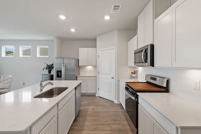 6114 Japonica Ln, White House, TN 37188