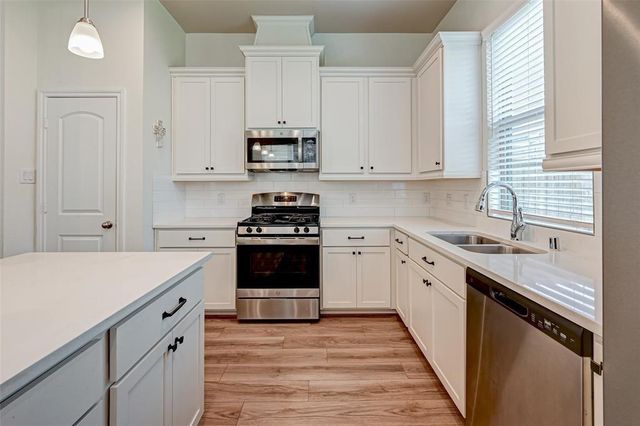 5542 Sallow Bay Lane, Fulshear, TX 77441