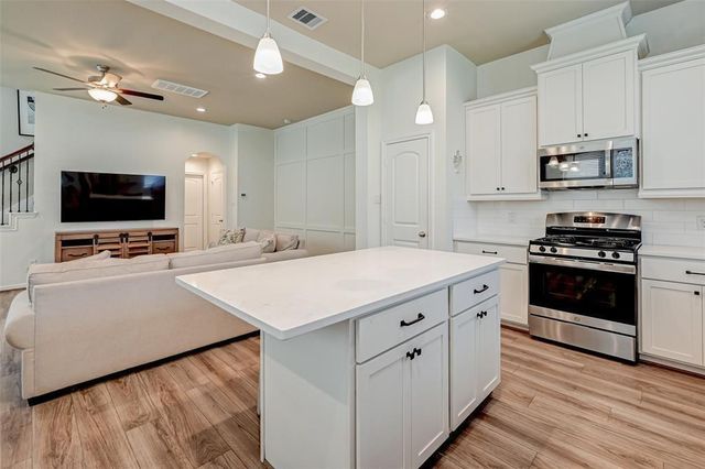 5542 Sallow Bay Lane, Fulshear, TX 77441