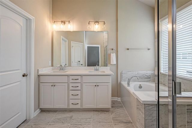 5542 Sallow Bay Lane, Fulshear, TX 77441